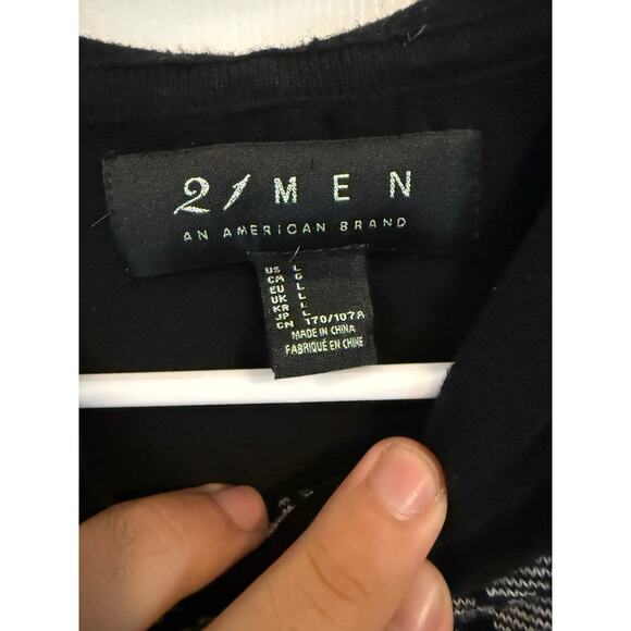 21 Men Aztec Knit Black Gray Pullover Hoodie Size L - Picture 3 of 3